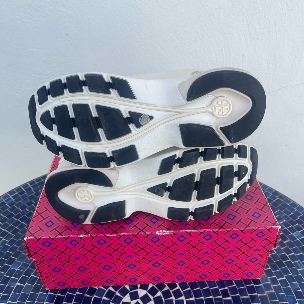 🐰Tory Burch Good Luck Rabbit Plush Trainer Sneakers Cream US 7 NIB - Picture 7 of 8